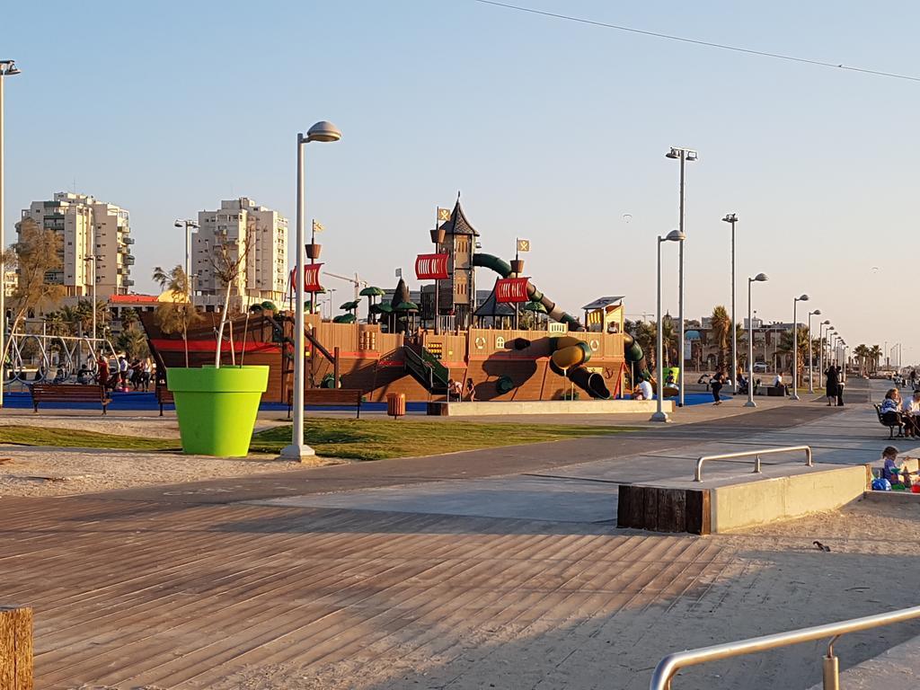 Spat Hotel Așdod Exterior foto